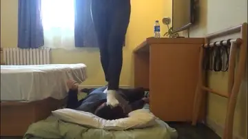 女主经典调教 白袜足交