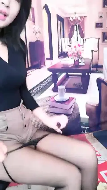 贱货 赶紧给我爬过来
