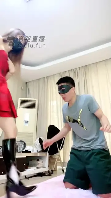 暴力调教 玩舌头 踢裆 鞭打