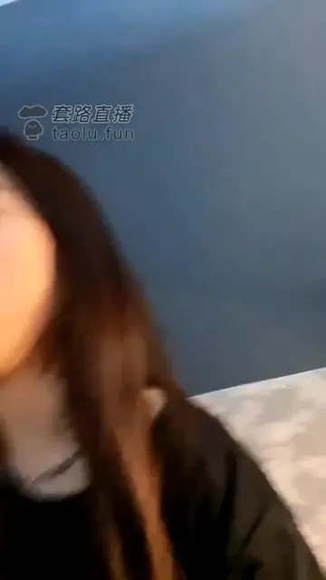 闺蜜男友背着闺蜜来找我