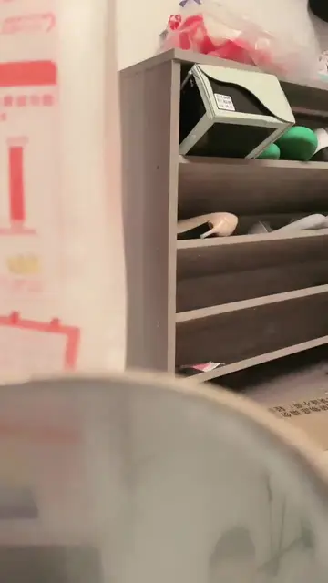 调教 贱货倒立着被主人脚深喉