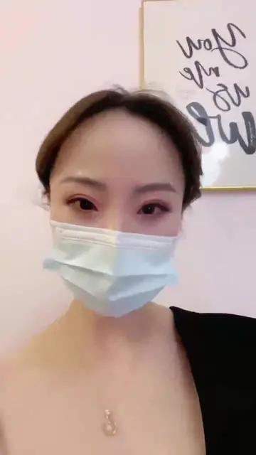惩罚小三母狗 萝卜插嘴 脚深喉 钻胯 踩脸