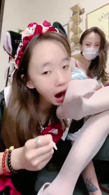 羞辱女仆 白丝袜