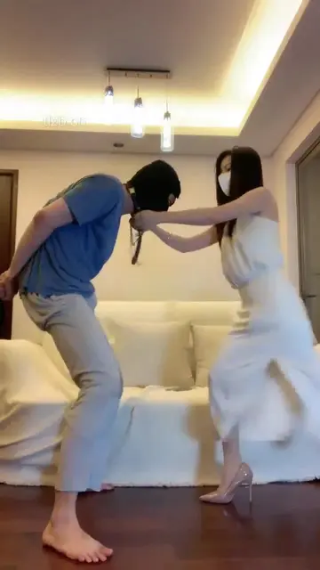 踢裆 暴击