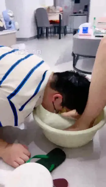 圈养的学生奴