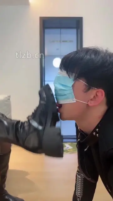 带新素人打开新世界