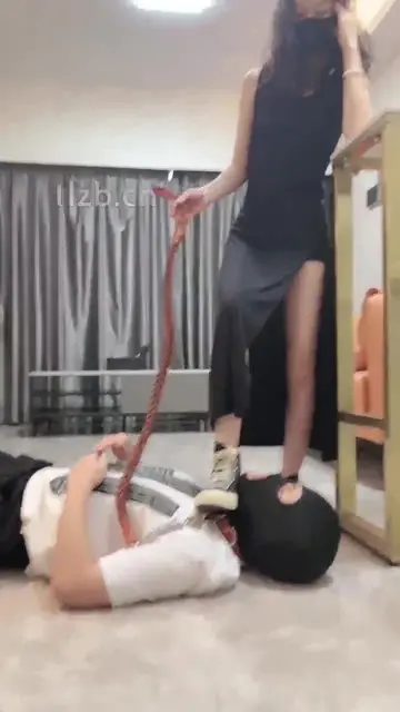 又被玩出血