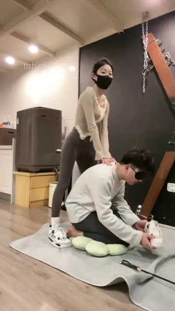 情侣主
