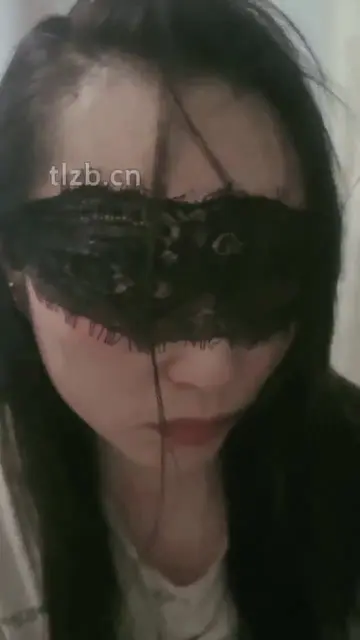 暴力耳光 女女调教