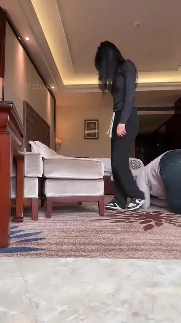 玩玩新的小女仆