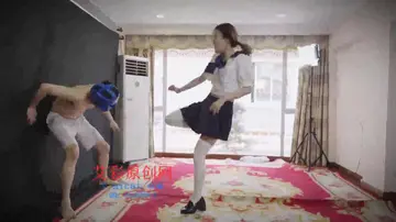 影姬 高抬腿暴踢色狼