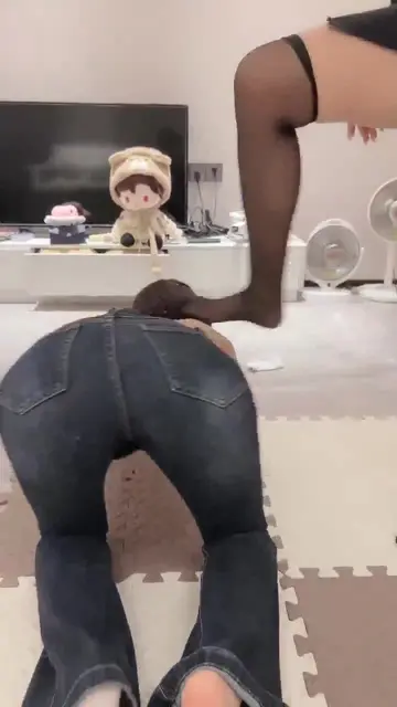 05美女新猪